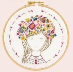 Un Chat dans l'aiguille - Broderikit Tavla - Eglantine, fleur des champs