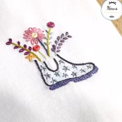 Un Chat dans l'aiguille - Broderikit Kläder - Balade fleurie