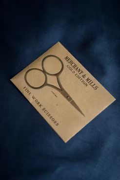 Merchant & Mills Fine Work Gold Scissors - liten guldfärgad sax