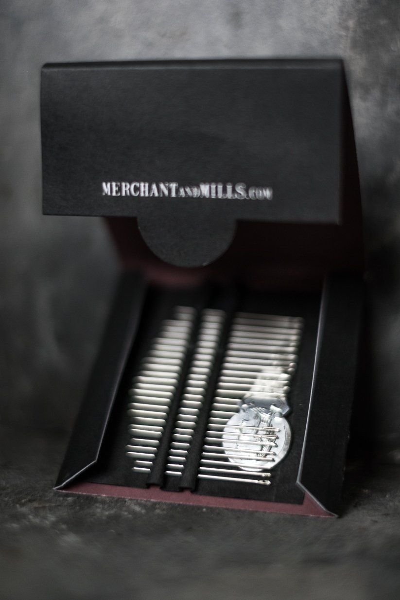 Merchant & Mills Finest Sewing Needles - 25 nålar och nålträdare