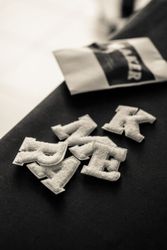 Merchant & Mills Varsity Letter Set - tygbokstäver "MAKER"