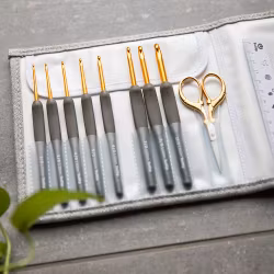 Tulip Etimo Gold - set med virknålar 2 mm - 6 mm och tillbehör