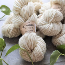 Ullcentrum Lovikka - äkta lovikkagarn i svensk ull