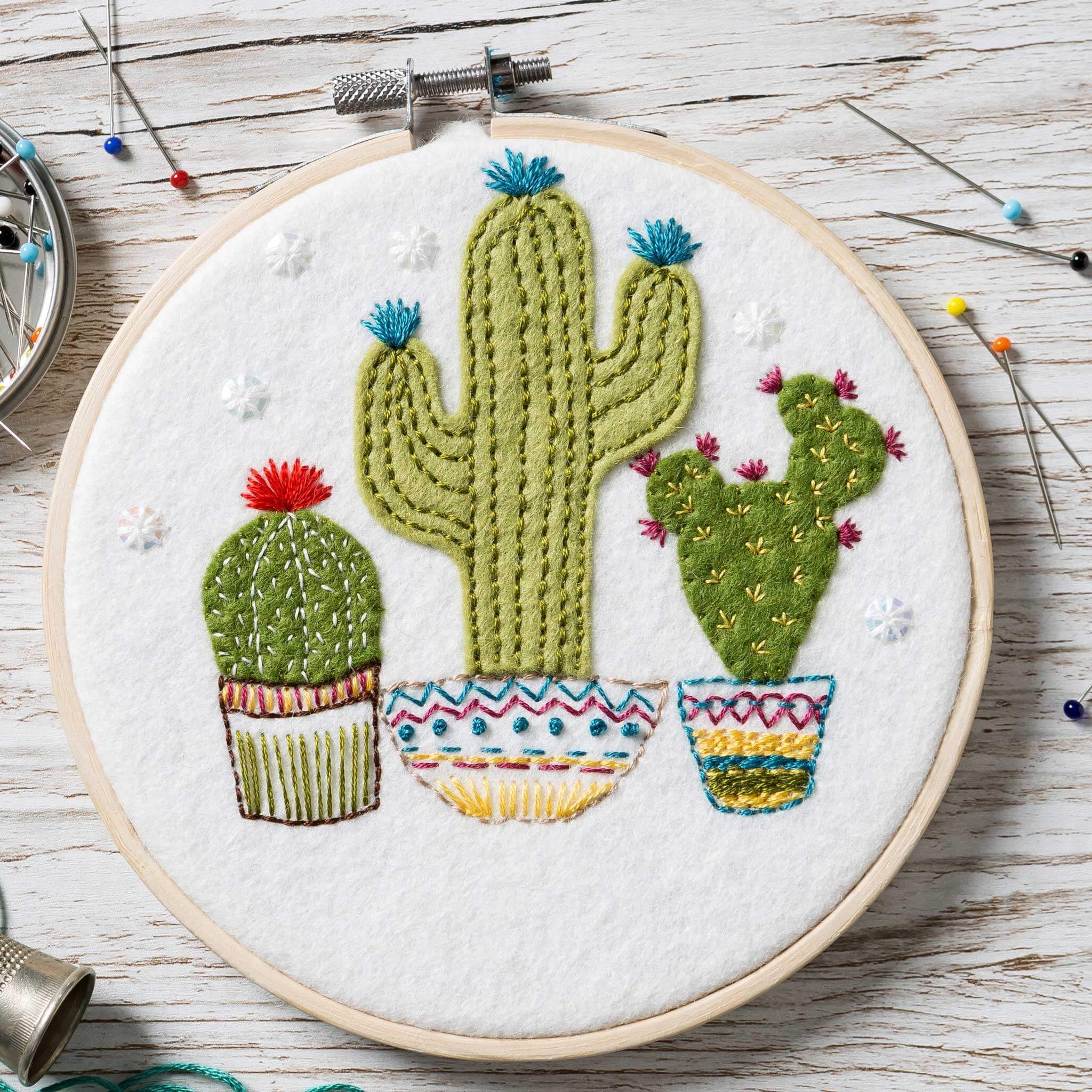 Corinne Lapierre - Cactus Felt Appliqué - kit för filtsömnad