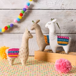 Corinne Lapierre - Llamas Felt Craft - kit för filtsömnad