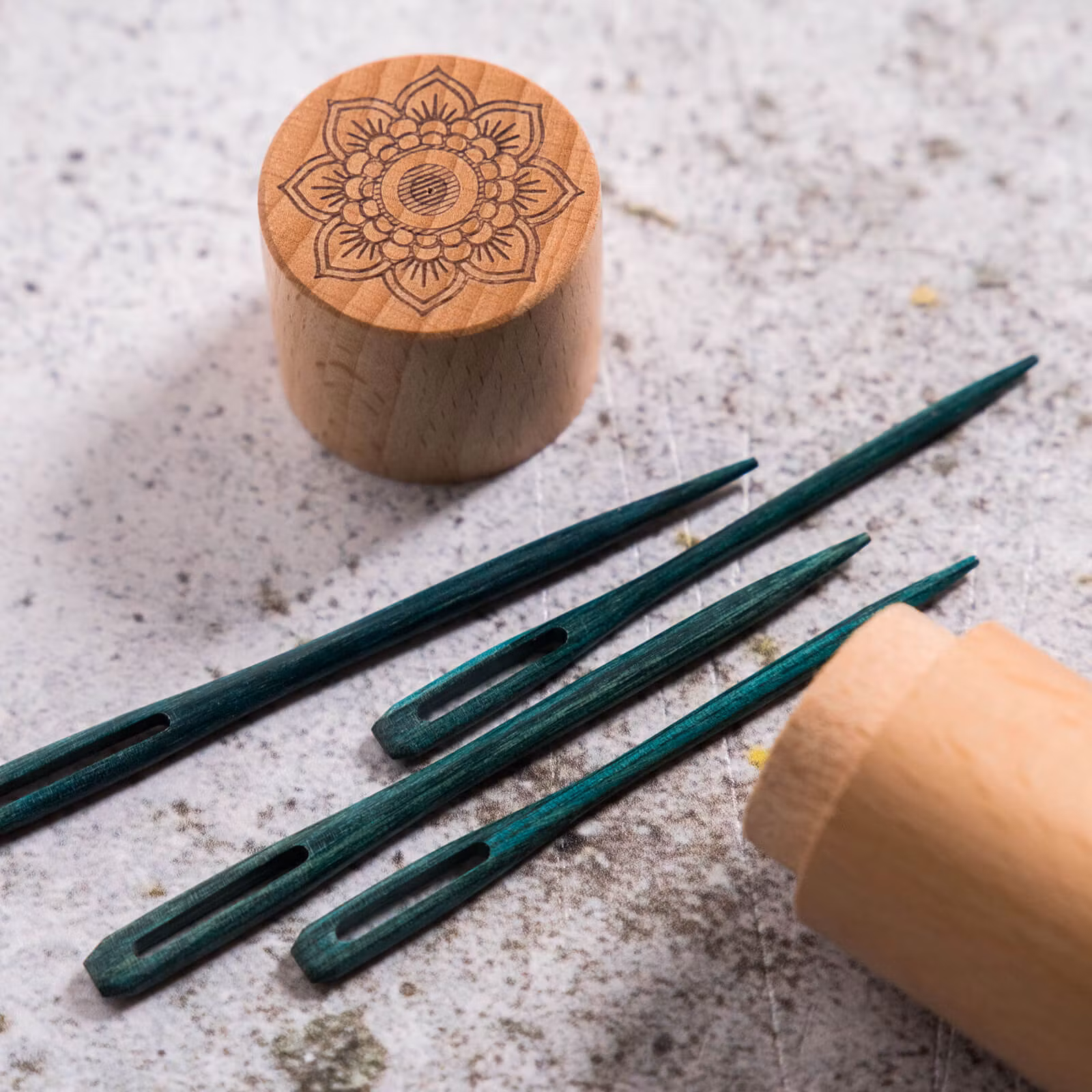 Knitpro Mindful Darning Needles - nålar i trä med träask
