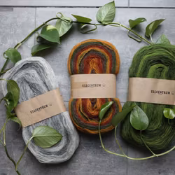 Ullcentrum Tunt förgarn - ospunnet garn i svensk ull