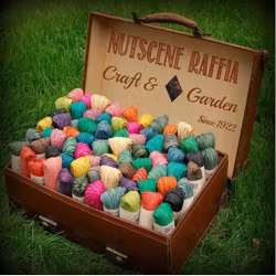 Nutscene - Natural Raffia - naturlig raffia i många färger