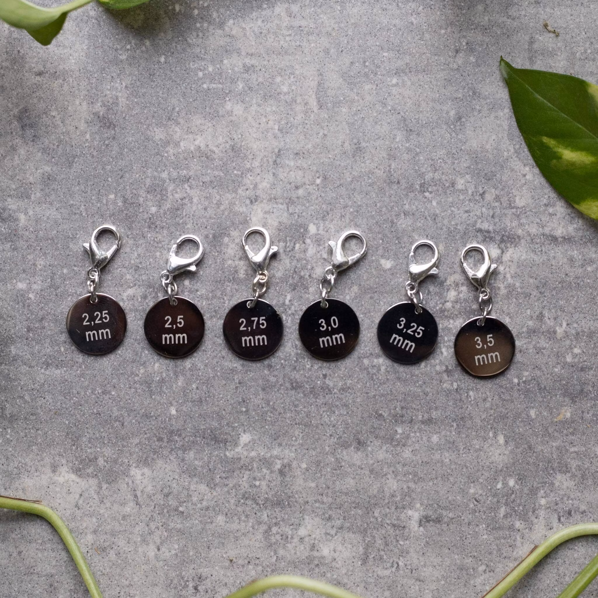 The Knitting Barber Needle tracker - markörer för att komma ihåg storlek på sticka eller virknål