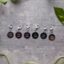 The Knitting Barber Needle tracker - markörer för att komma ihåg storlek på sticka eller virknål