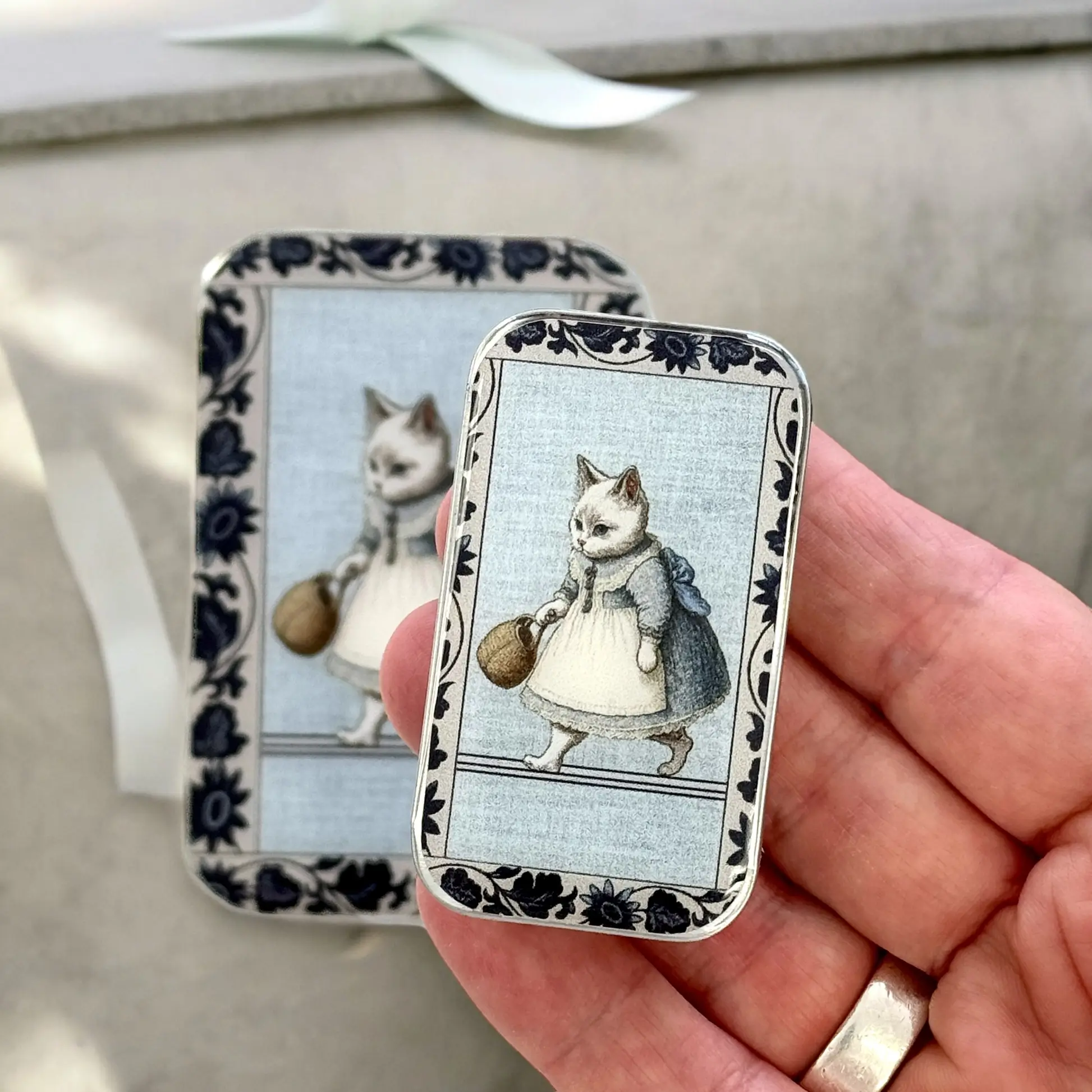 Firefly Notes Kitty notions tin - Metallask med katt