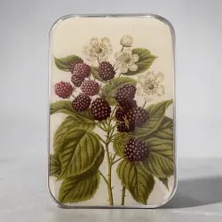 Firefly Notes Blackberry notions tin - Metallask med björnbär