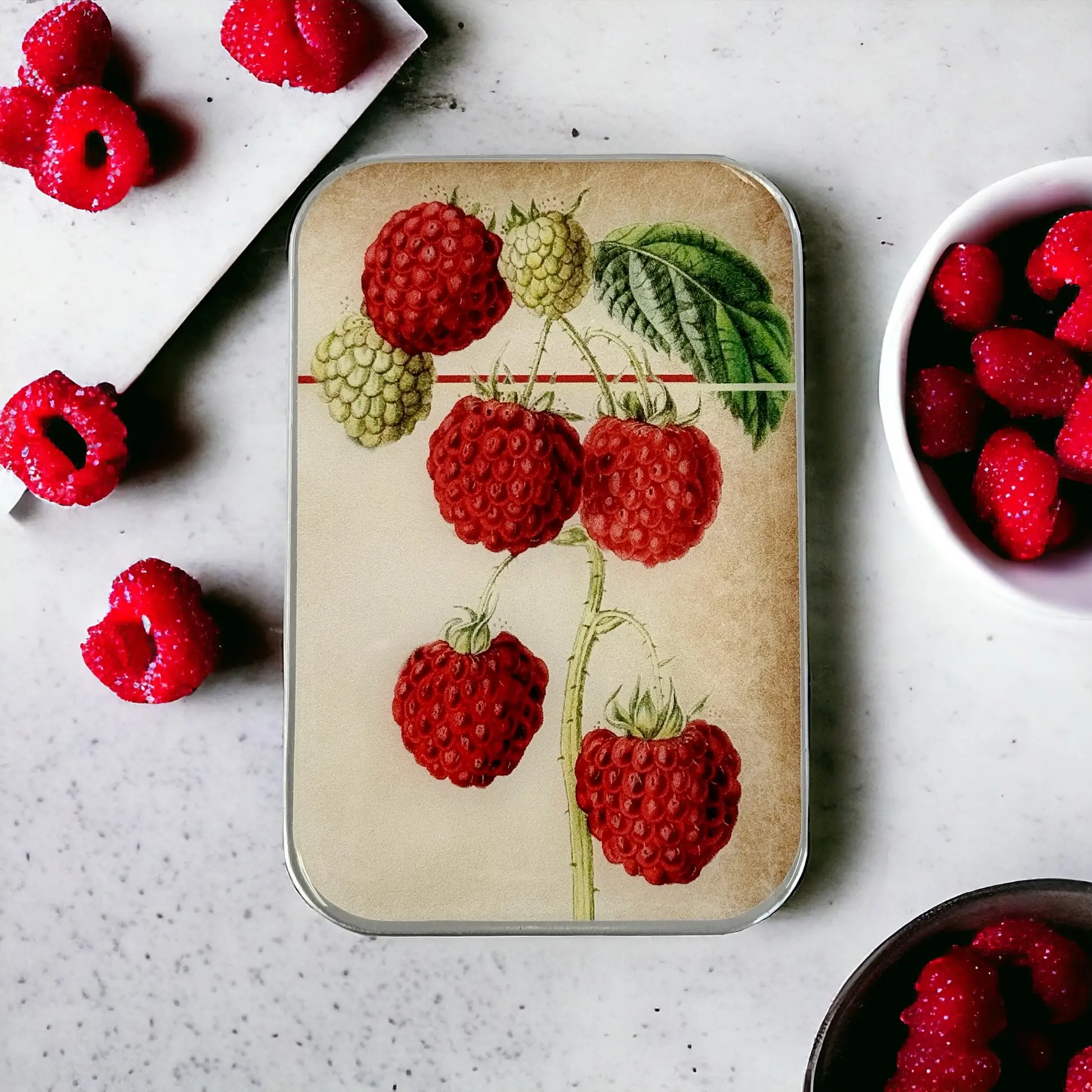 Firefly Notes Raspberry notions tin - Metallask med hallon