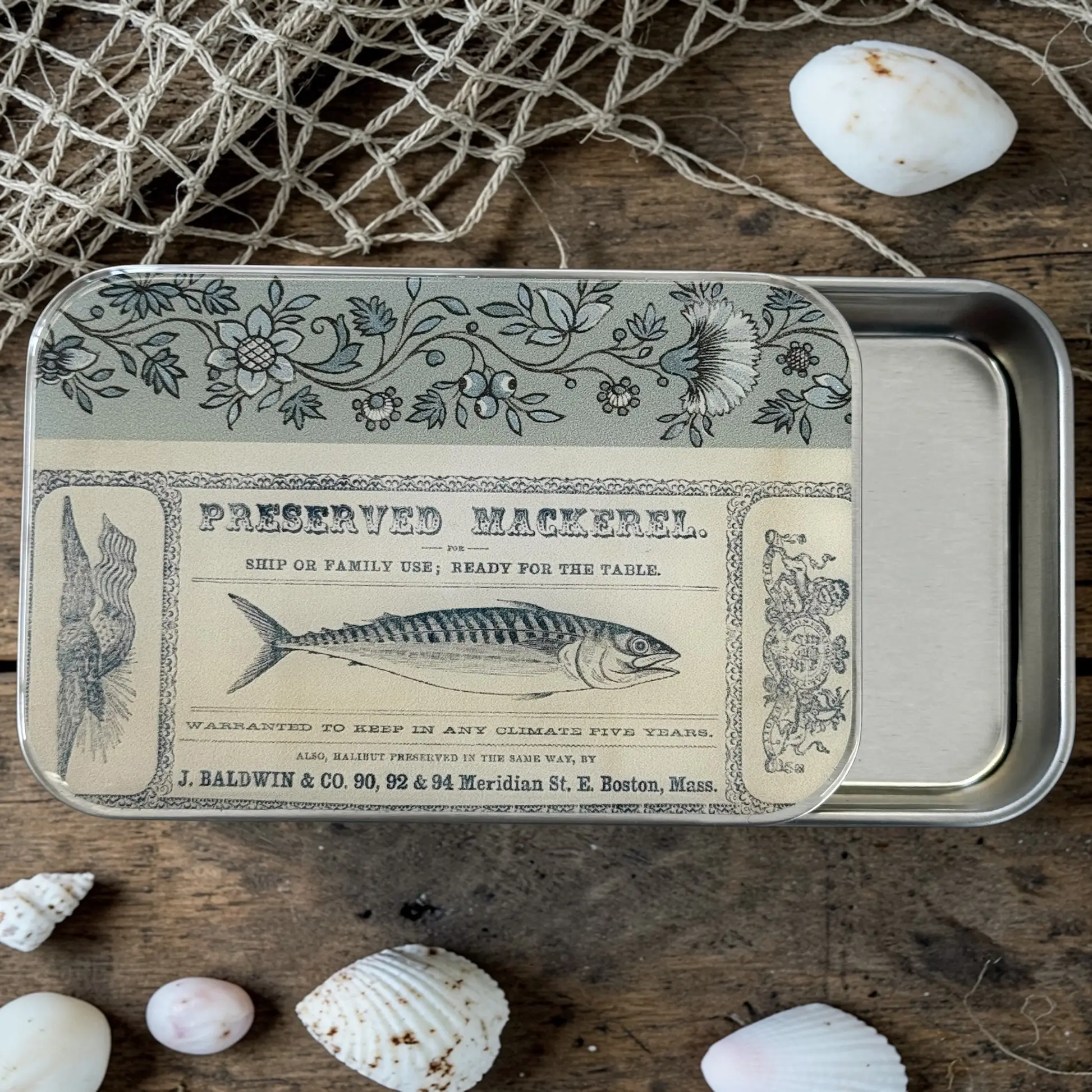 Firefly Notes Tinned fish notions tin - Metallask med fiskkonserv