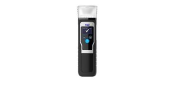 Dräger Alcotest® 5000 alkometer viser X (alkohol detekteret) eller ✓ (ingen alkohol detekteret) på et oplyst display
