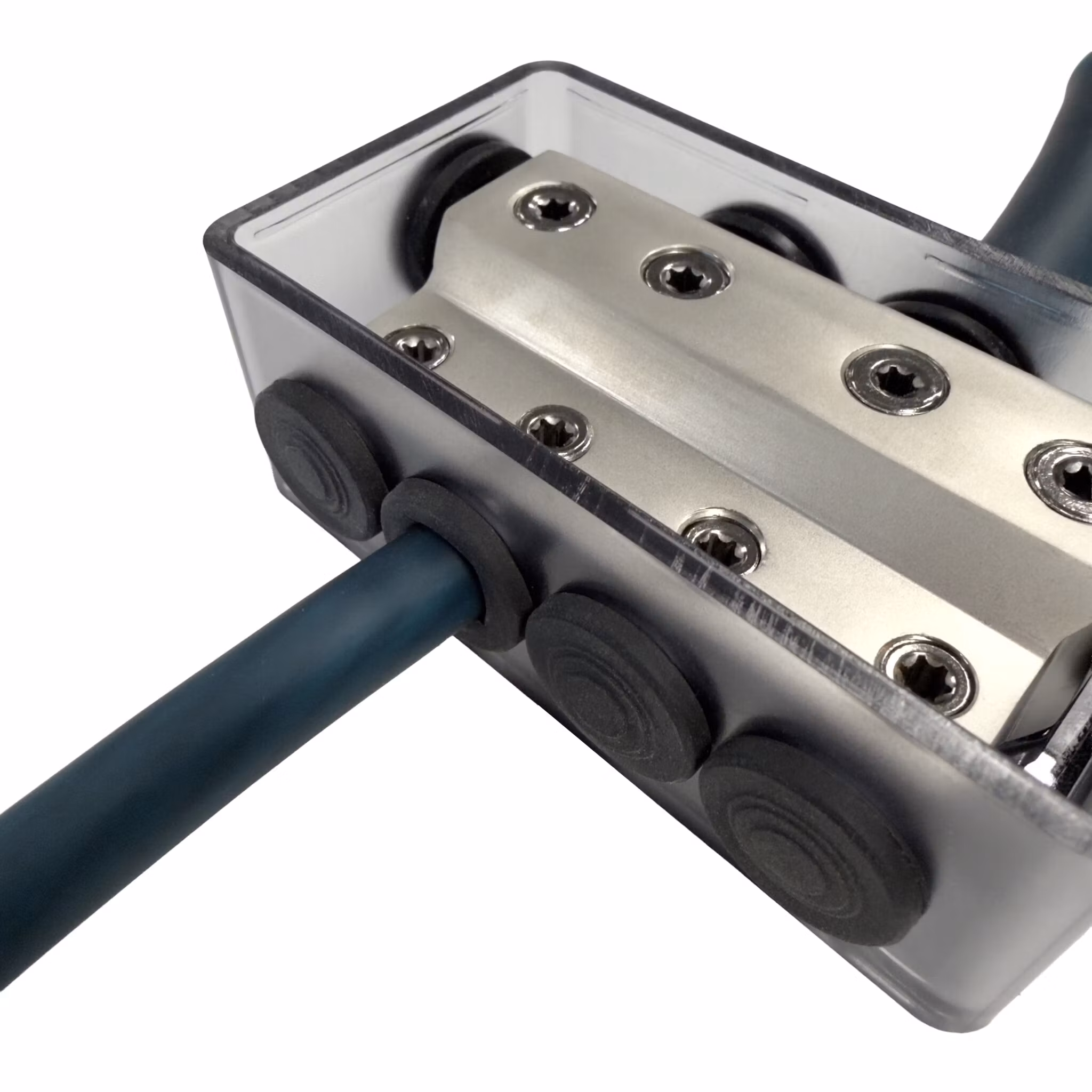 FOUR 	4-600440 STAGE 2 DISTRIBUTION BLOCK, 4X50MM2 TO 4X25MM2