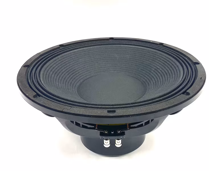 Eighteen Sound 15NLW4500 – 8 Ω