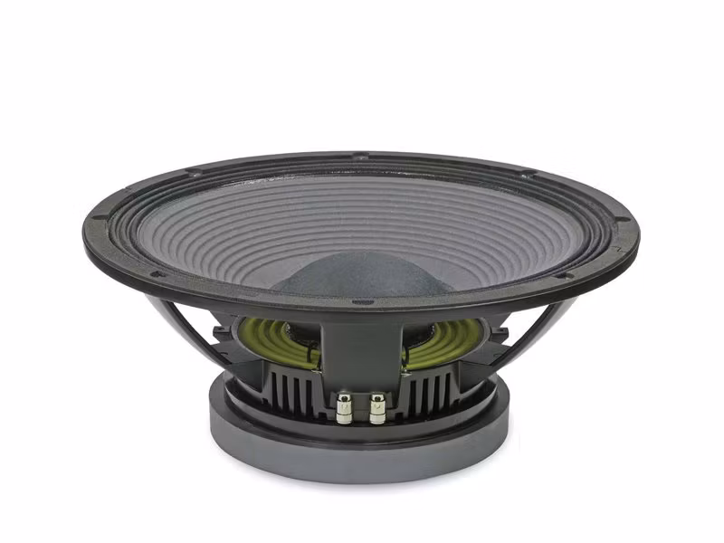 Eighteen Sound 15LW2400 – 4 Ω