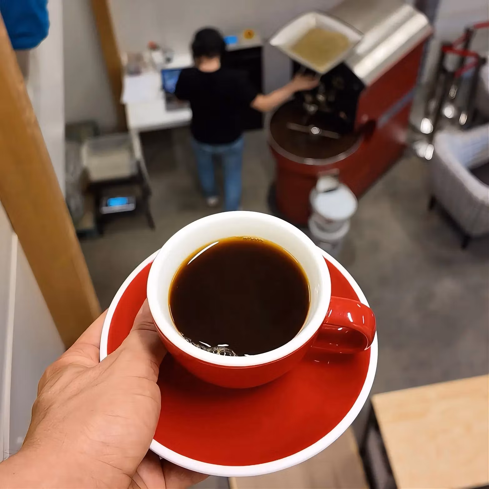 Snabbkaffe vs. Specialkaffe: Vad är det & varför skiljer smaken? | Hälla Kafferosteri