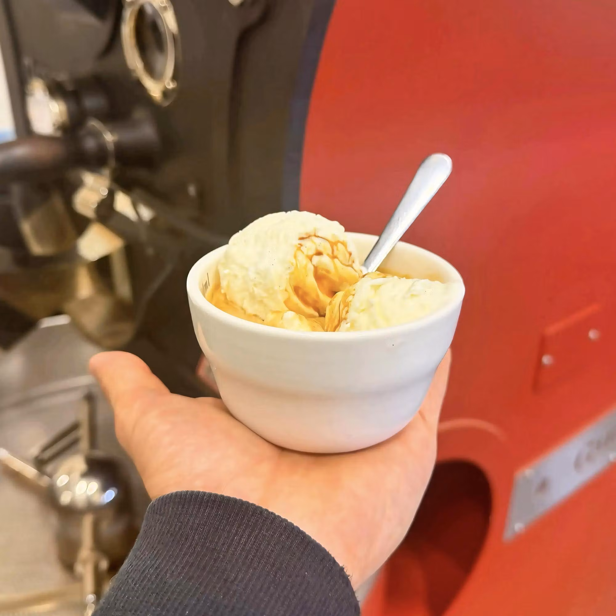 Recept på Affogato al Caffè – Enkel Italiensk Kaffedessert | Hälla Kafferosteri