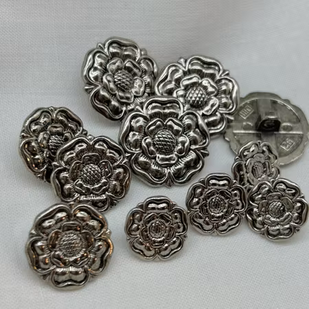 Trondheimsrosa knapp - ´sølv´ - 19mm