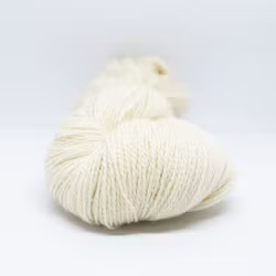 Huldra Kamgarn - Ubleket Hvit - 8026