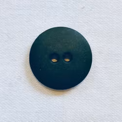 Knapp – Nancy Mørk Grønn – 18 mm ( K190825)