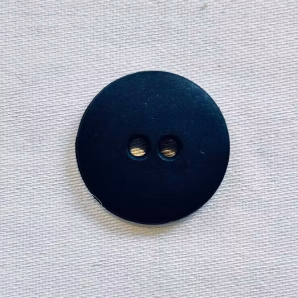Knapp – Nancy Marineblå  – 18 mm ( K190823)
