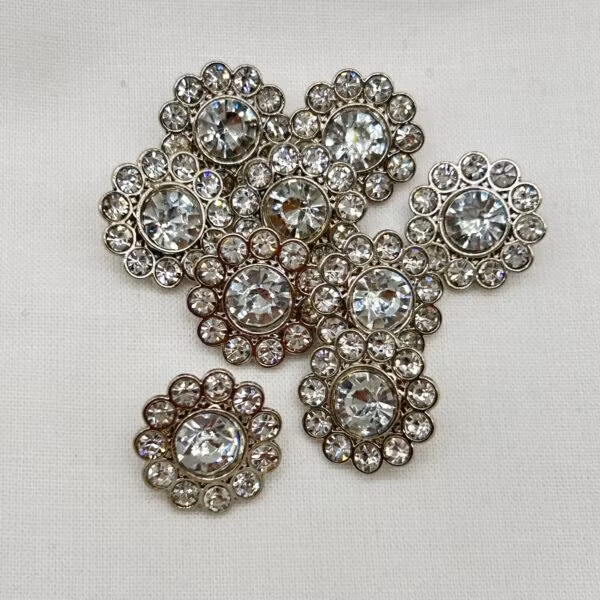 Strassknapp i sølv – 19 mm