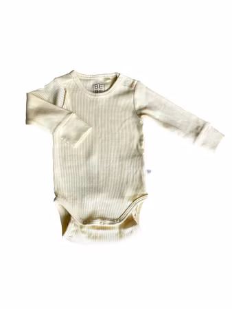 Ribbat set från BEBE, stl 60