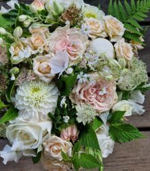 Floristkväll Bubbel & Blommor på Slottet med Slow Flowers