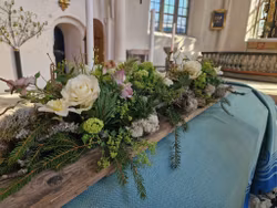 Vårskog - kistdekoration