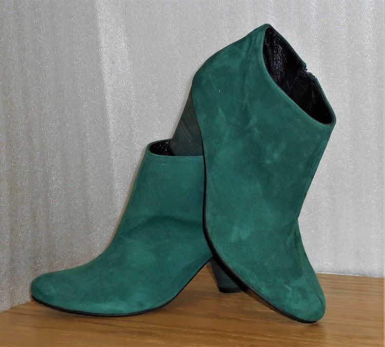 Grön mockaboots fabrikat Amante