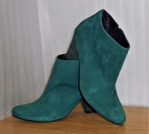 Grön mockaboots fabrikat Amante