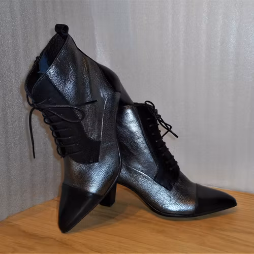 2-färgad boots med blixtlås & snörning fabrikat Fidji