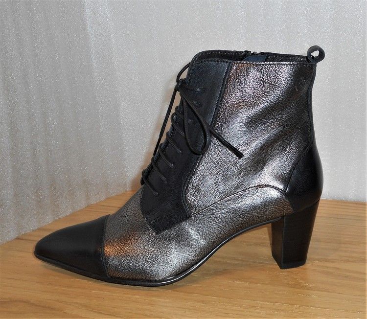 2-färgad boots med blixtlås & snörning fabrikat Fidji