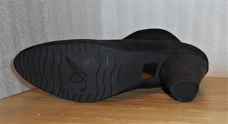 Svart mockaboots fabrikat Amante