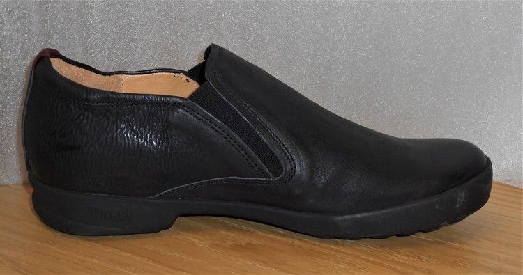 Svart loafer fabrikat Think!