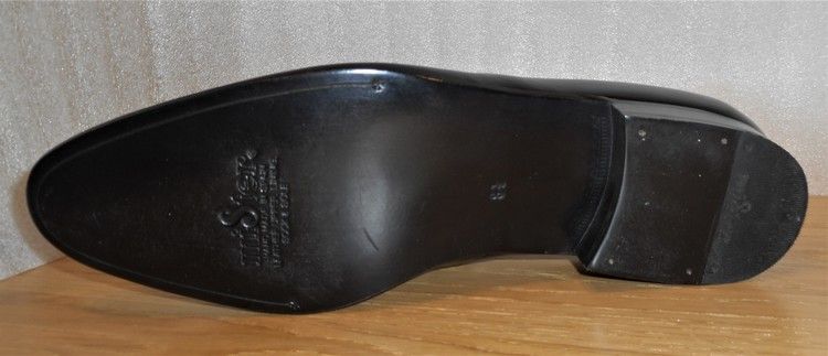 Svart loafer med reptilmönstrad ovandel - fabrikat Mister