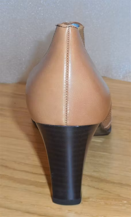 Beige kort skinnboots från tyska Peter Kaiser