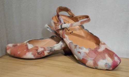 Multifärgad slingback-sko - från Österrikiska fabrikatet Think!