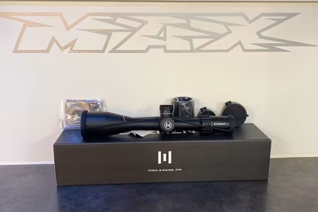 Element Optics Titan 5–25×56 FFP – Långhållssikte med 34mm tub och APR-1C riktmedel