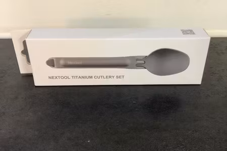 Nextool Fältbestick i Titan – lätt, starkt och alltid redo för äventyr