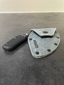 Gerber Downwind Ulu – Flåkniv med fodral i vaxad kanvas