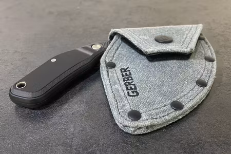 Gerber Downwind Ulu – Flåkniv med fodral i vaxad kanvas