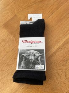 Ullstrumpor Woolpower Socks Liner Classic – Merinoull för komfort och värme
