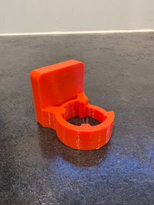 Magnetisk slutstyckeshållare för vapenskåp | East River Printing