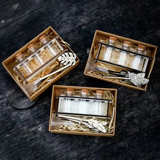 Stickling/eteriska oljor station fjädrar