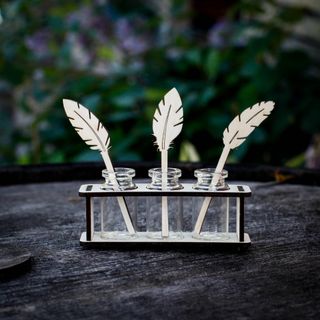 Stickling/eteriska oljor station fjädrar