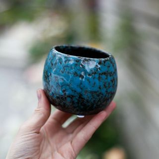 Minikruka Nova 6 cm – färgglad glaserad keramik